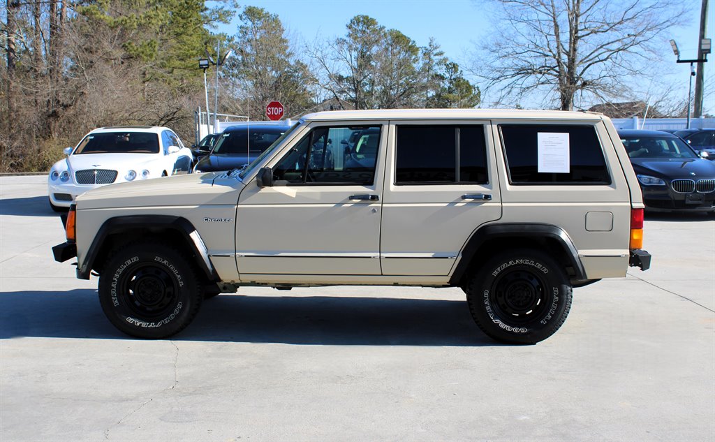 1989 Jeep Cherokee photo