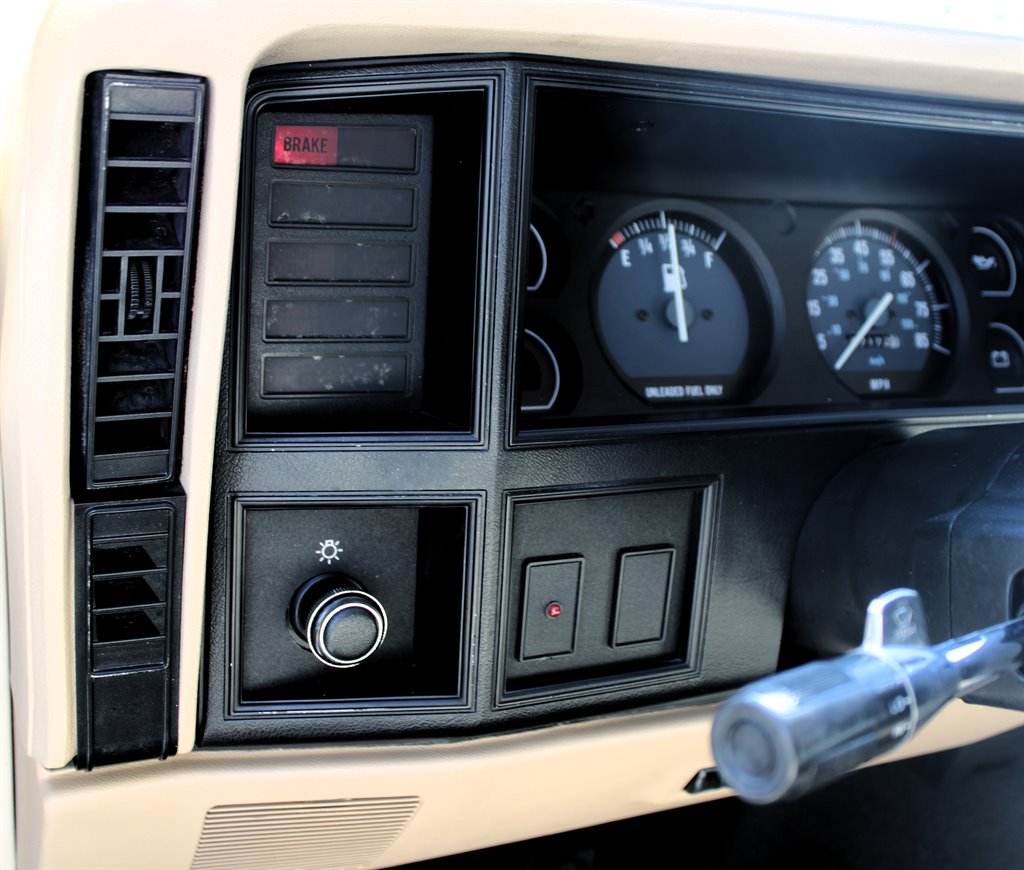 1989 Jeep Cherokee photo