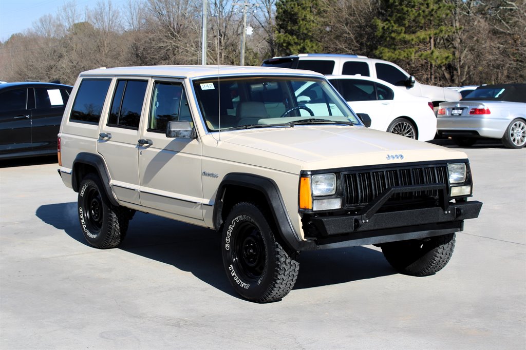 1989 Jeep Cherokee photo