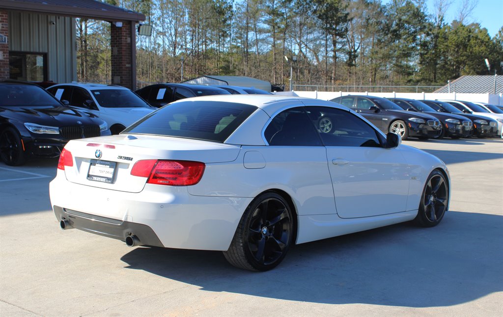 2011 BMW Legend 335i photo