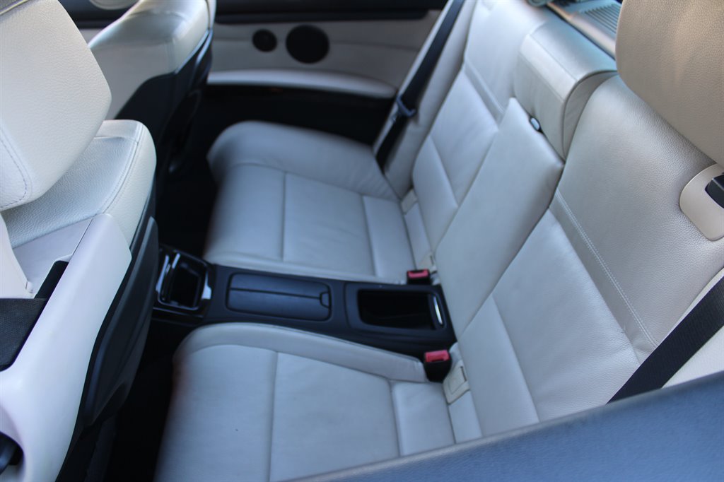 2011 BMW Legend 335i photo