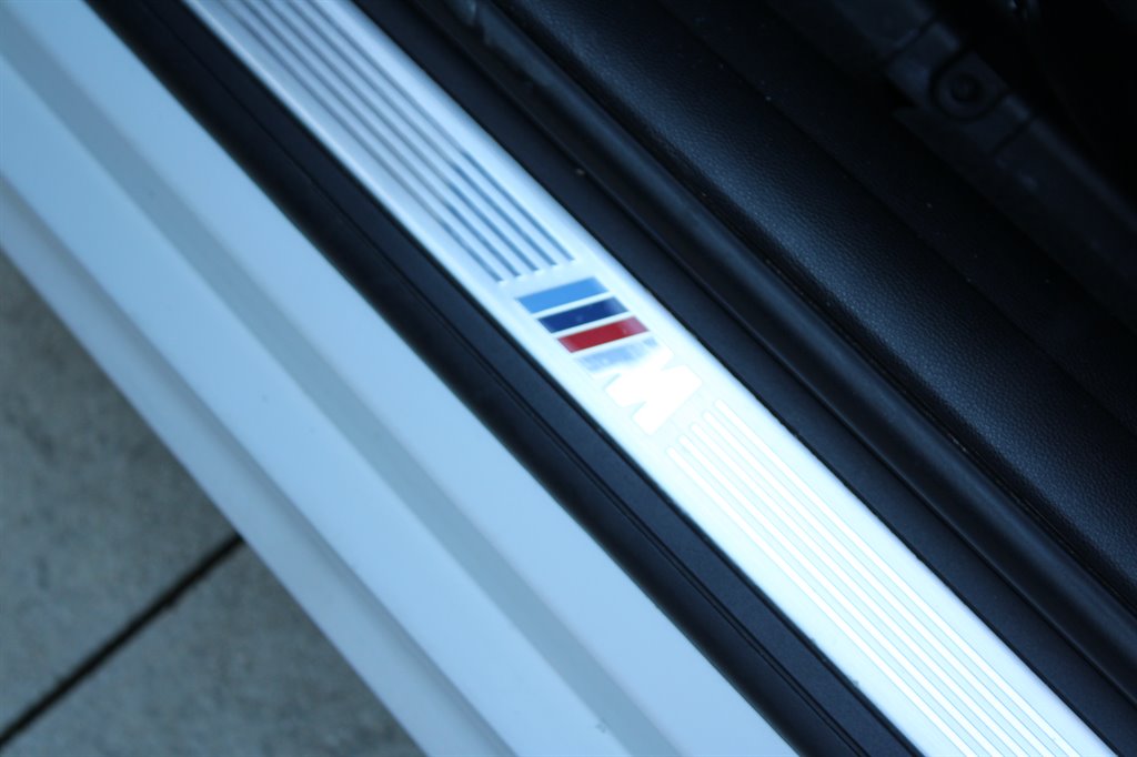 2011 BMW Legend 335i photo