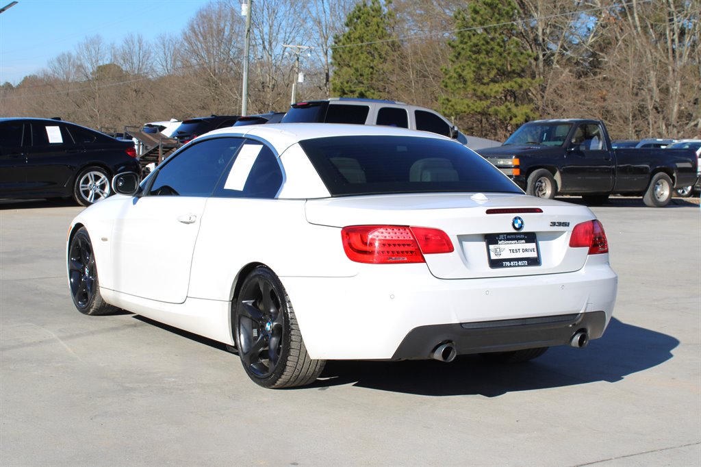 2011 BMW Legend 335i photo