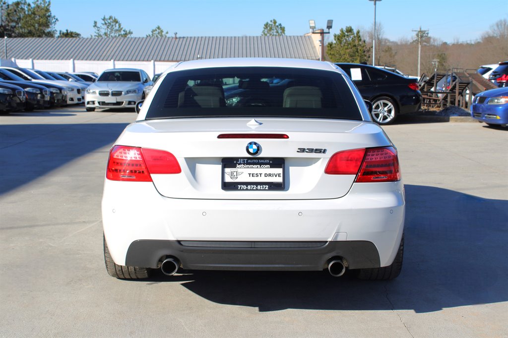 2011 BMW Legend 335i photo