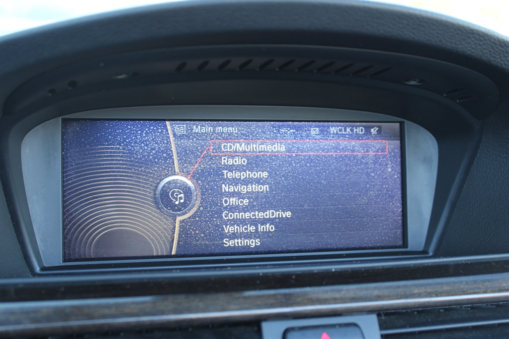 2011 BMW Legend 335i photo