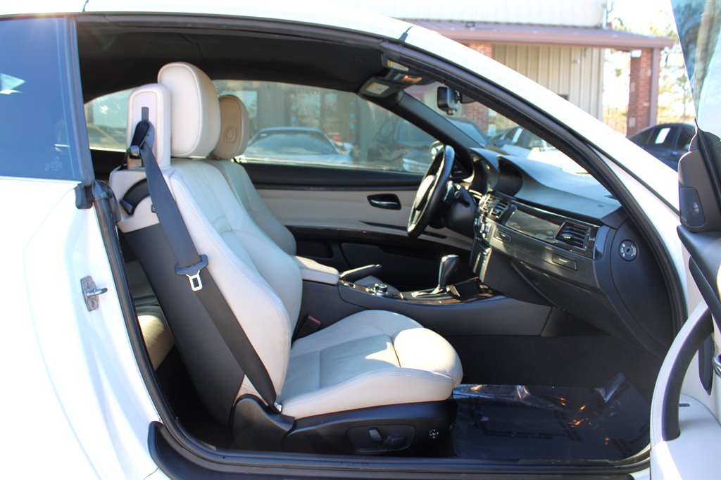 2011 BMW Legend 335i photo
