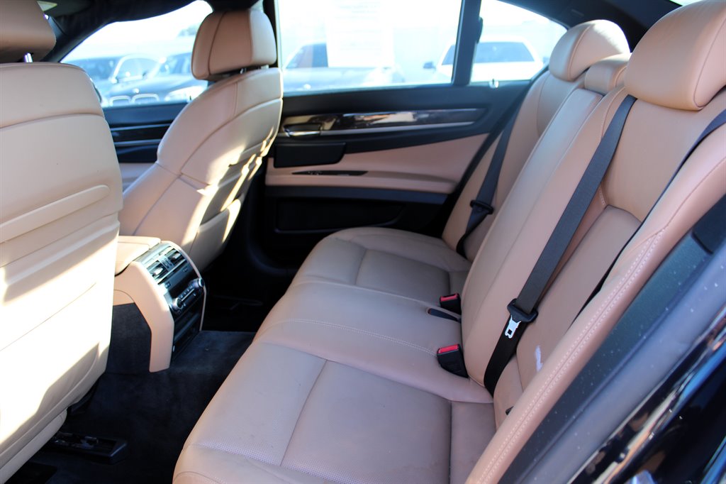 2010 BMW MDX 750i xDrive photo