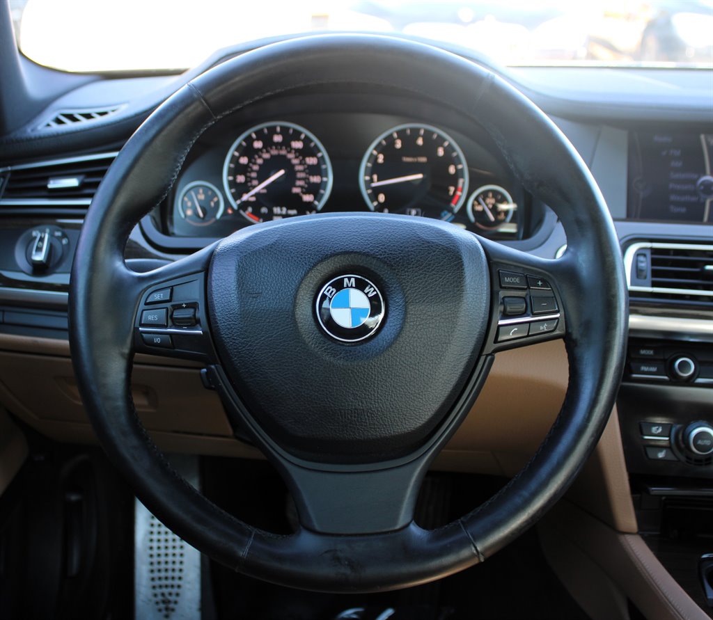 2010 BMW MDX 750i xDrive photo