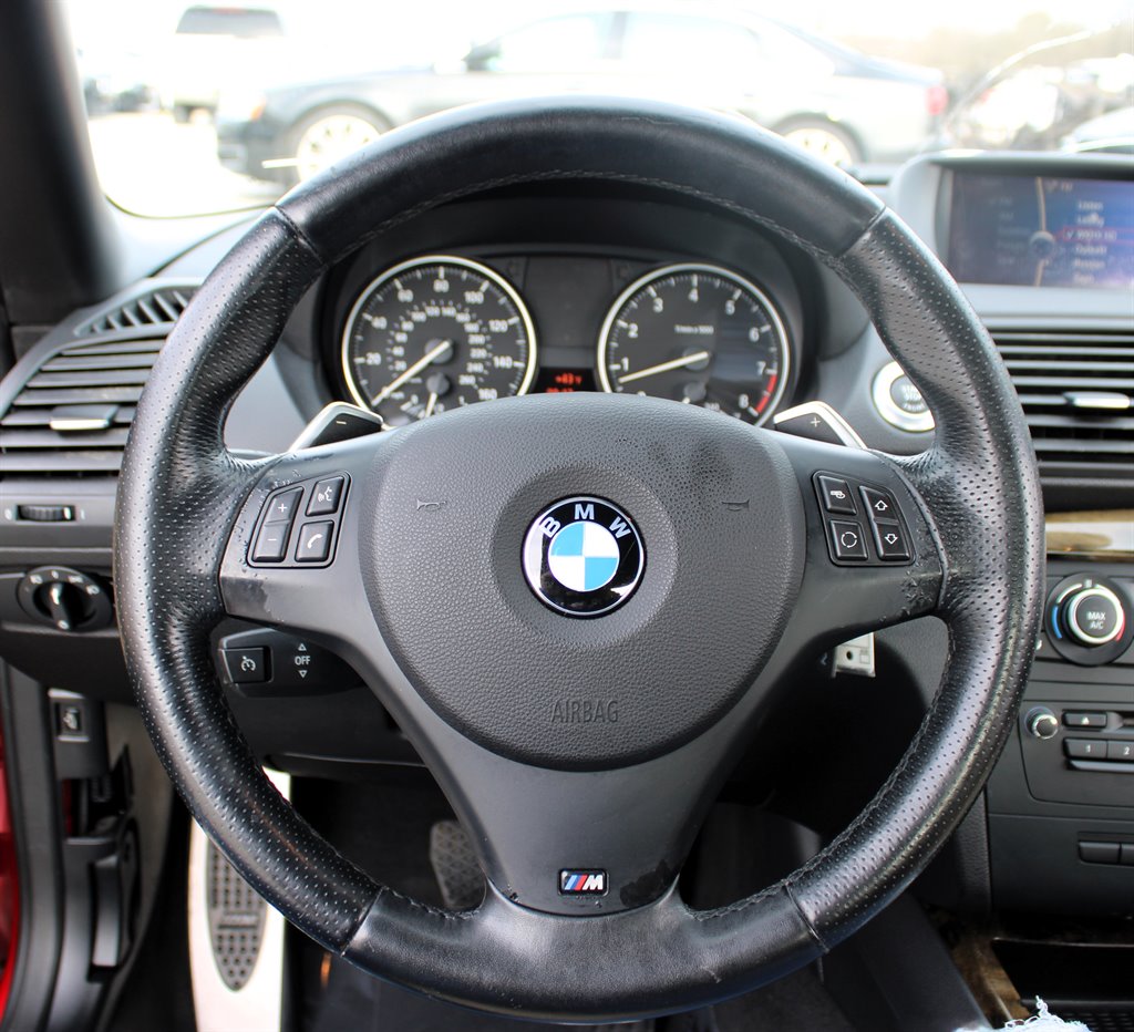 2011 BMW Legend 135i photo