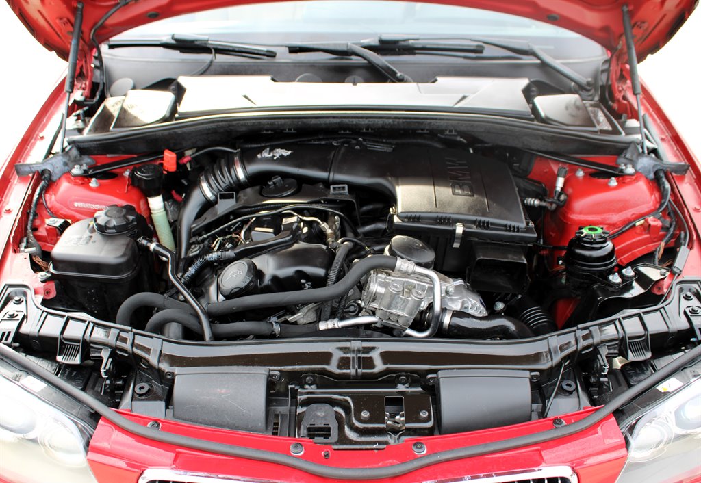2011 BMW Legend 135i photo