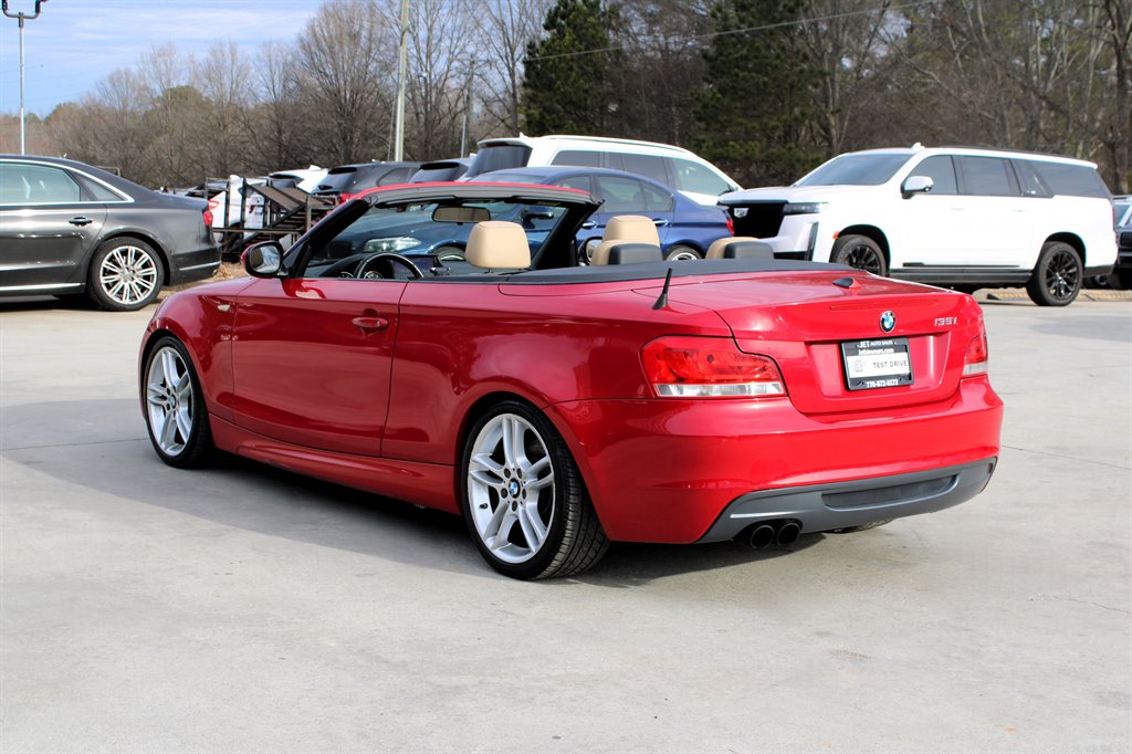 2011 BMW Legend 135i photo
