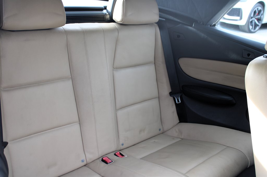 2011 BMW Legend 135i photo
