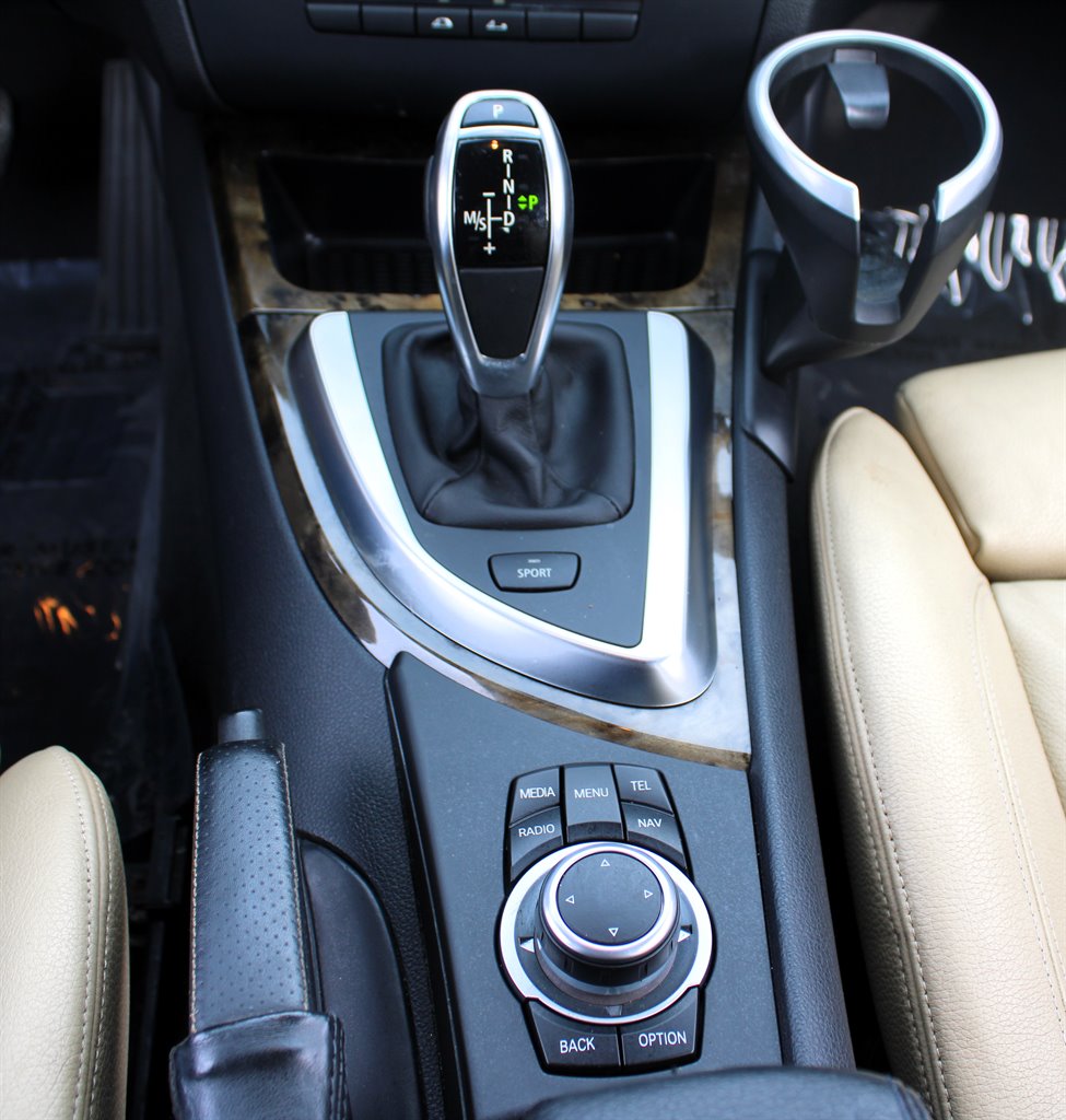2011 BMW Legend 135i photo