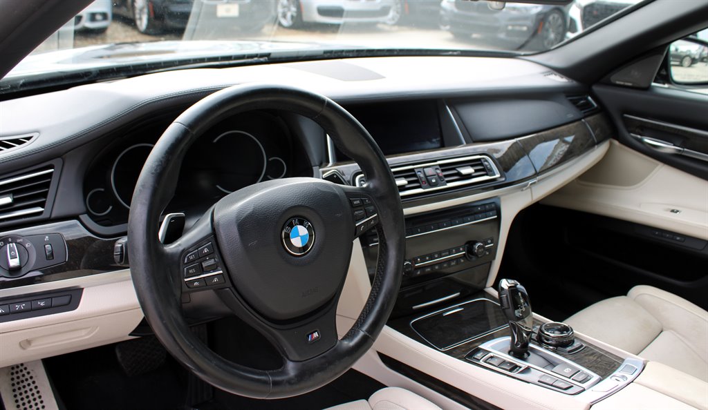 2015 BMW 7-Series 750li photo