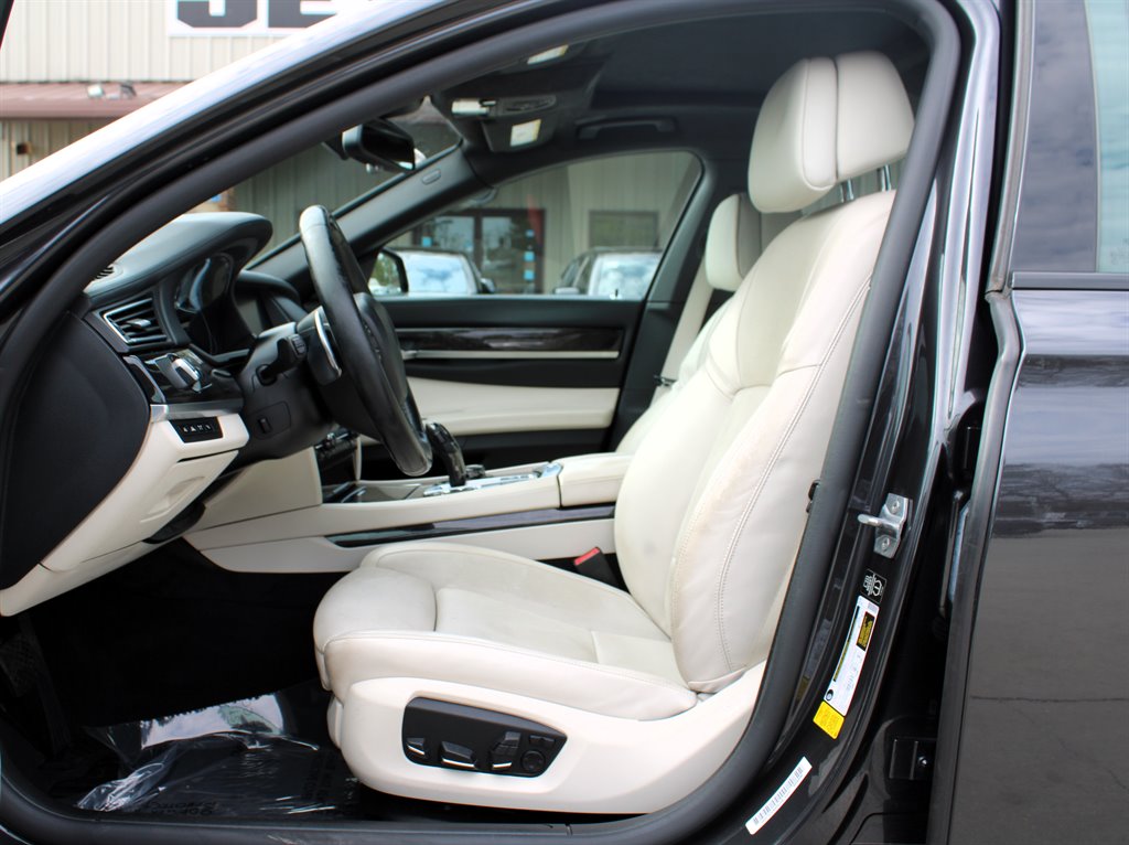 2015 BMW 7-Series 750li photo