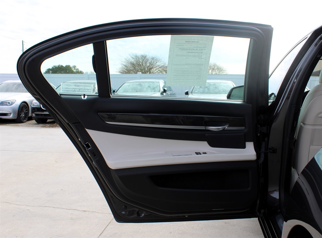 2015 BMW 7-Series 750li photo