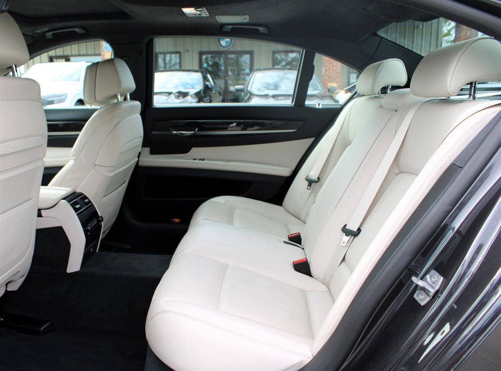 2015 BMW 7-Series 750li photo