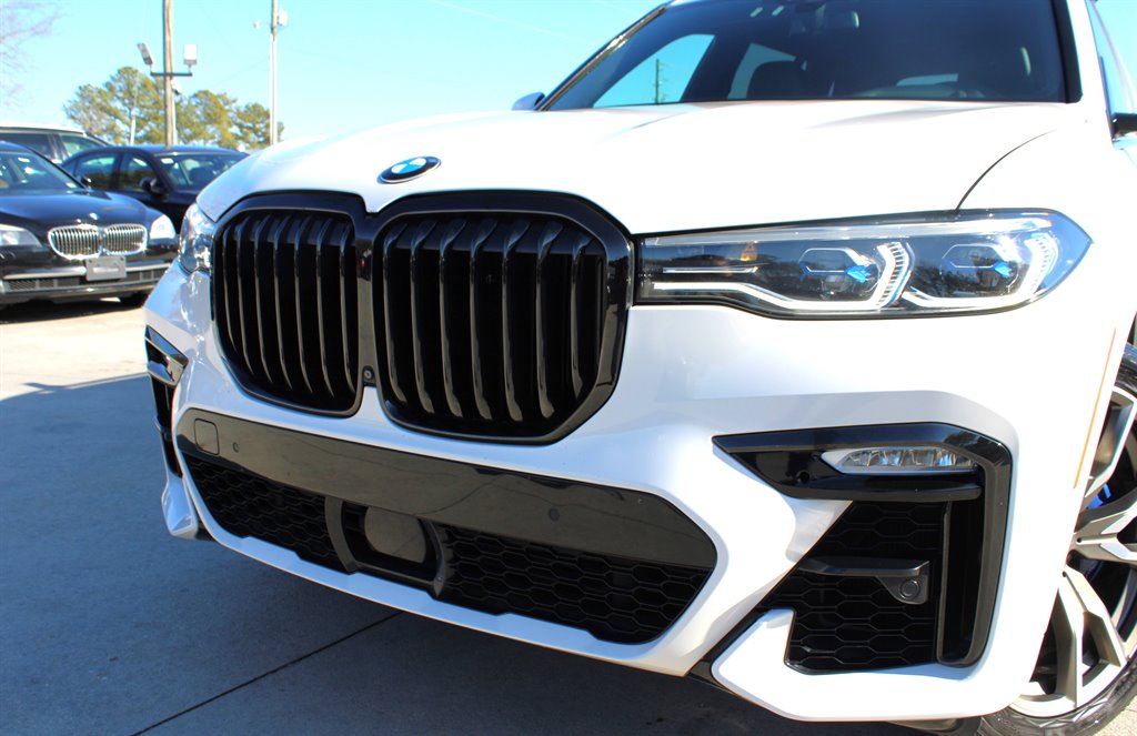 2020 BMW X7 M50i photo