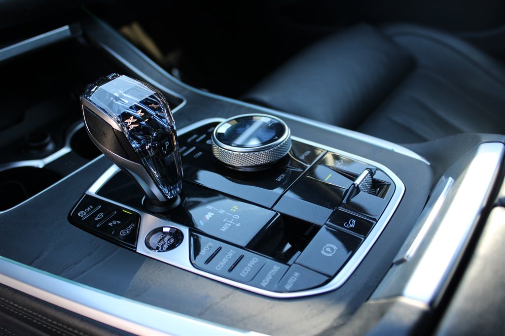 2020 BMW X7 M50i photo