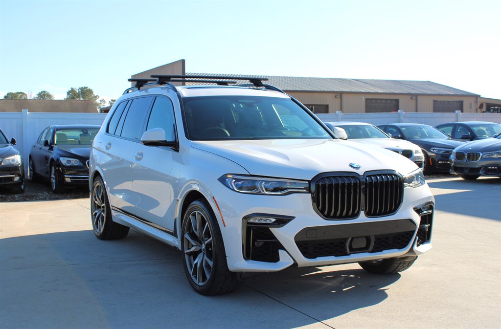 2020 BMW X7 M50i photo