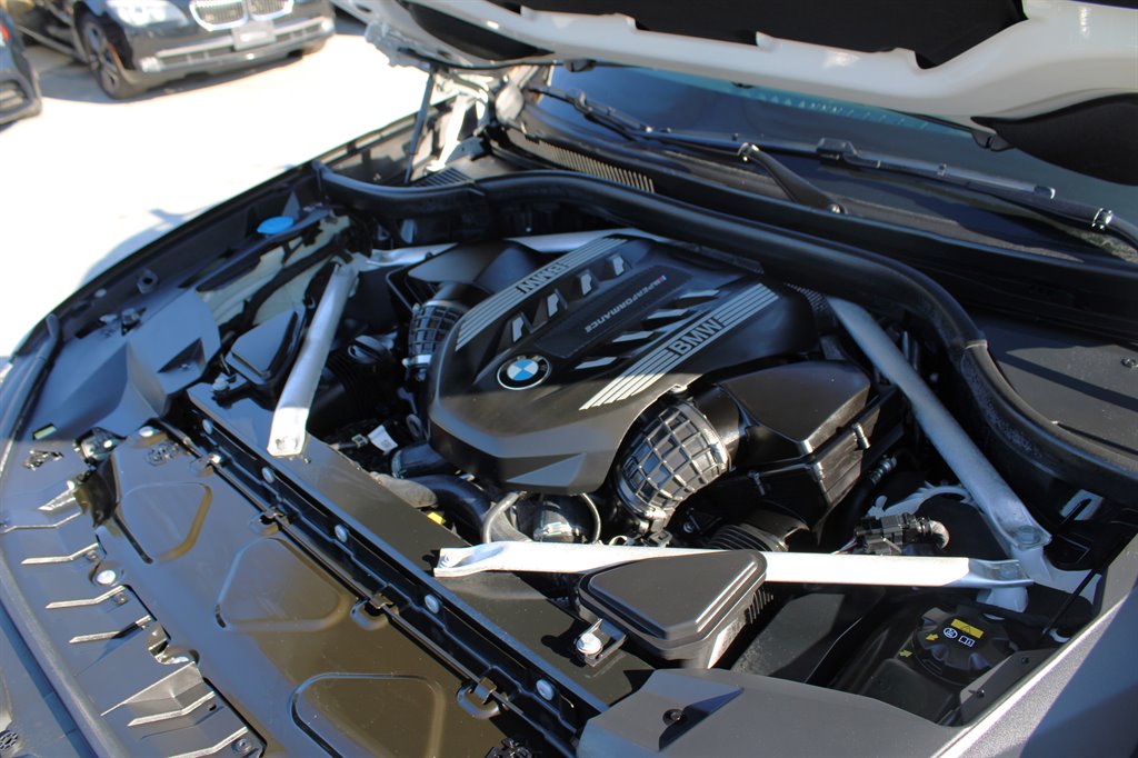 2020 BMW X7 M50i photo