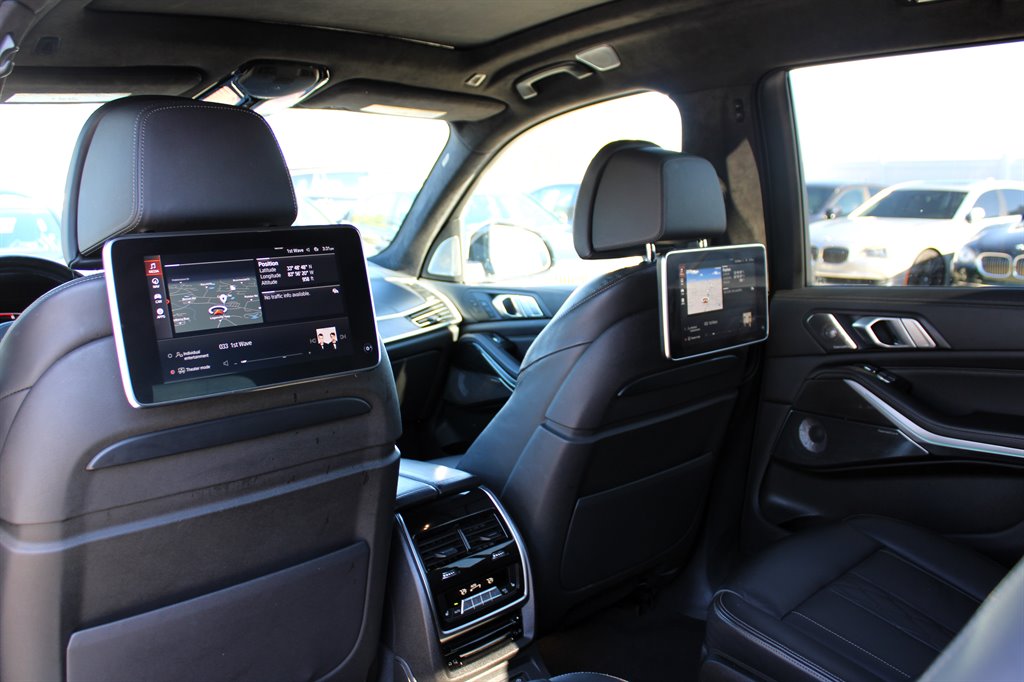 2020 BMW X7 M50i photo
