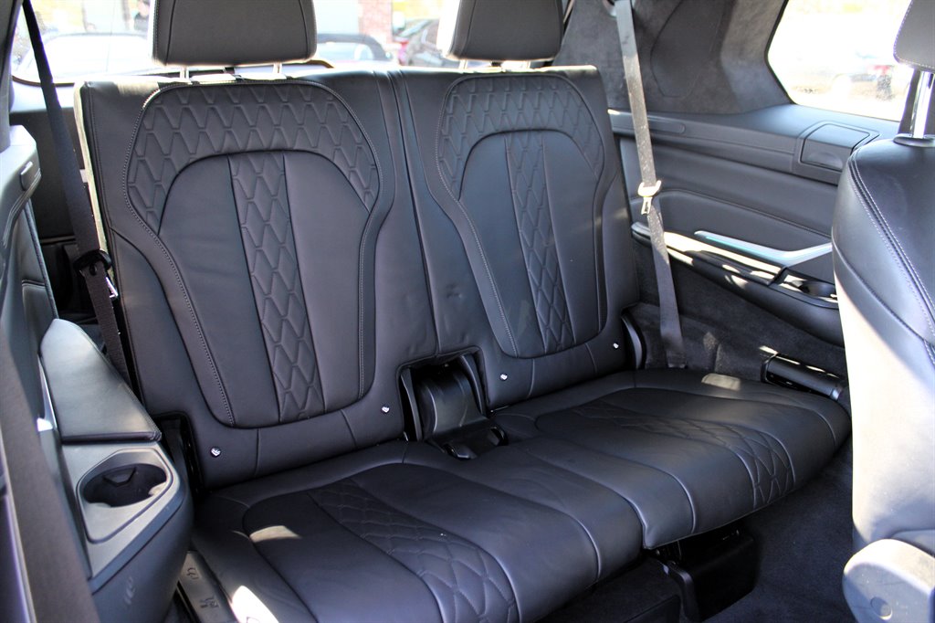 2020 BMW X7 M50i photo