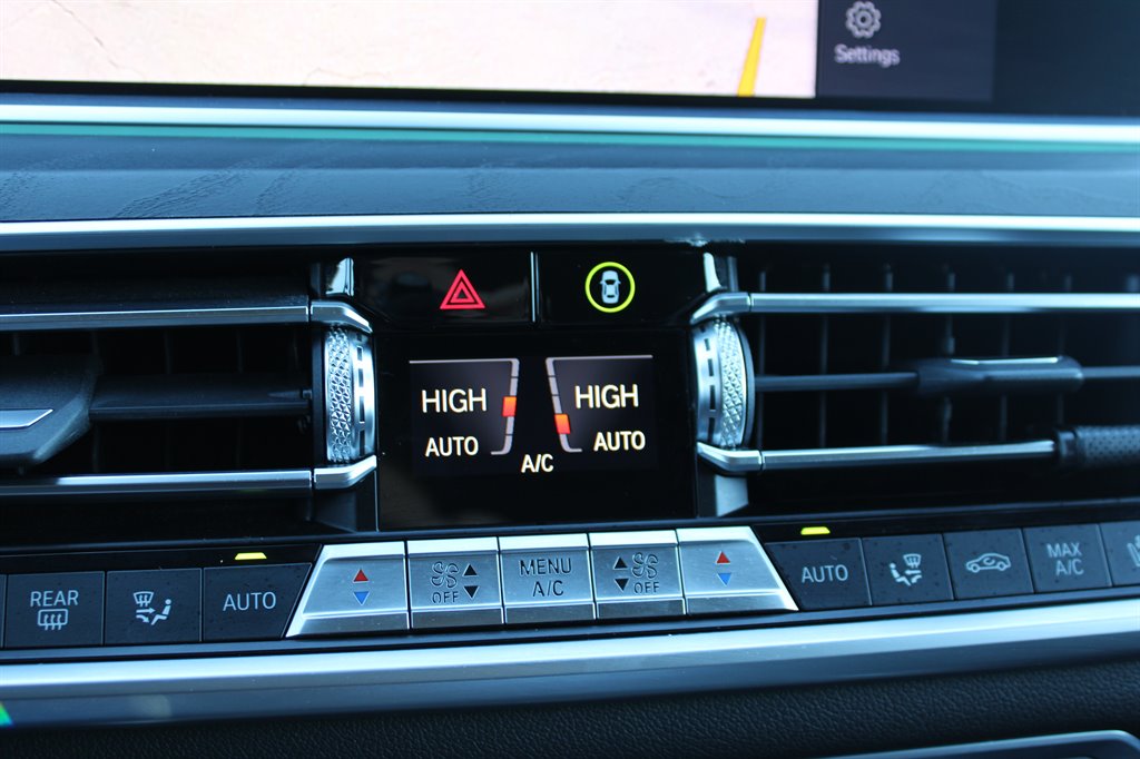 2020 BMW X7 M50i photo