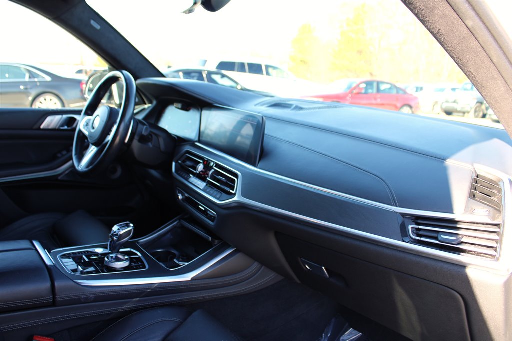 2020 BMW X7 M50i photo