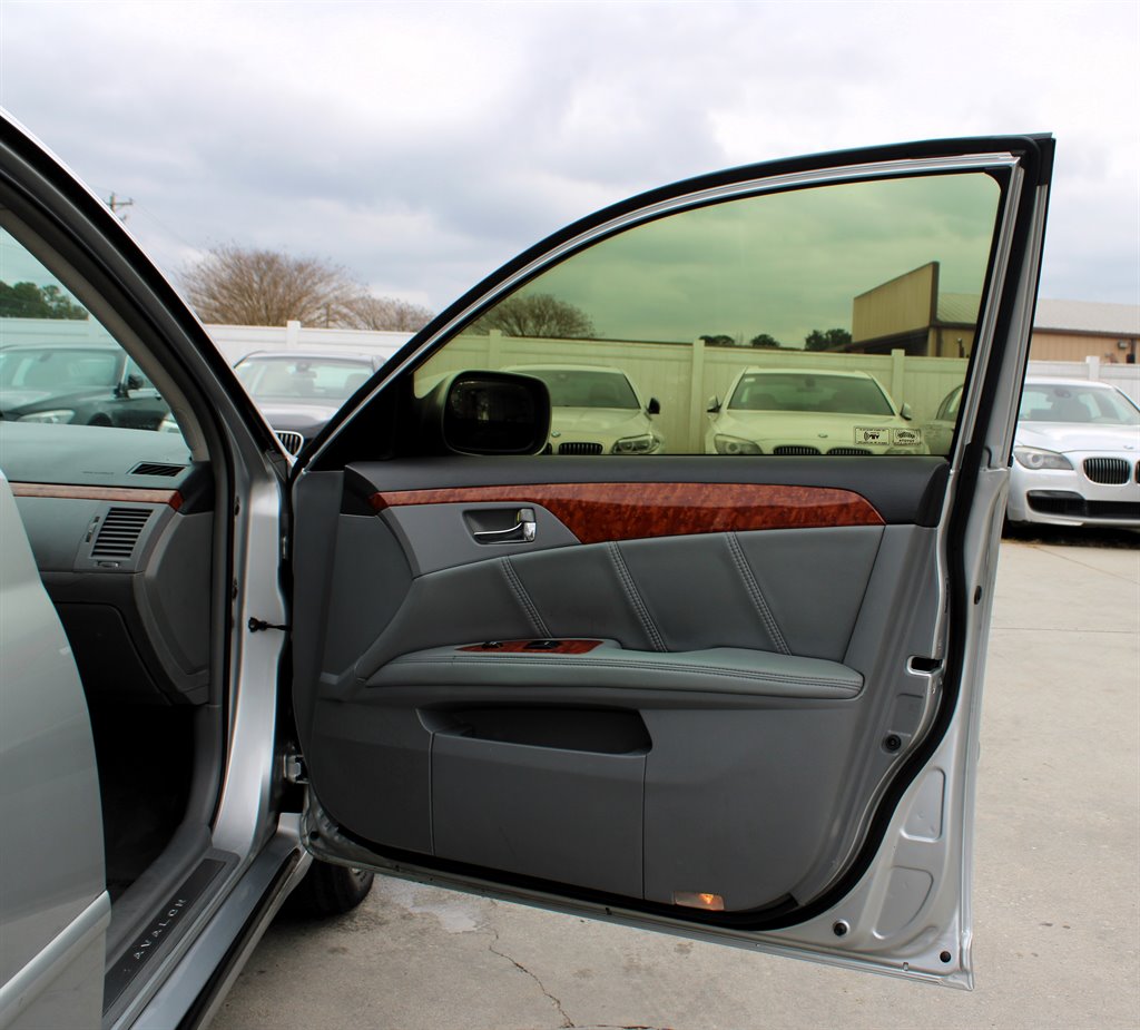 2007 Toyota Avalon XL photo