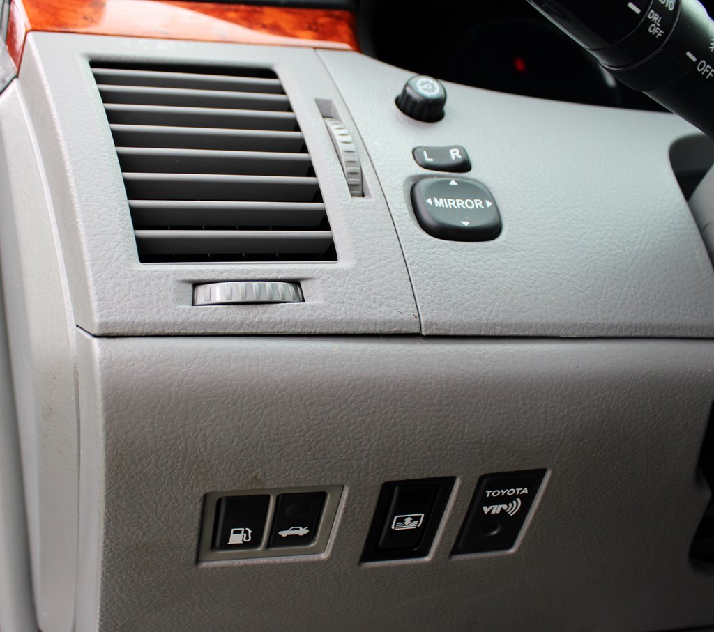 2007 Toyota Avalon XL photo