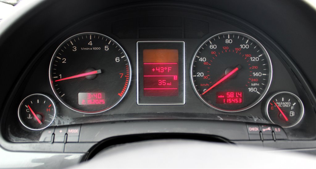 2003 Audi A4 1.8T quattro photo