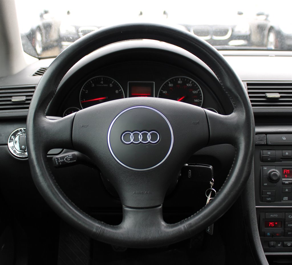 2003 Audi A4 1.8T quattro photo