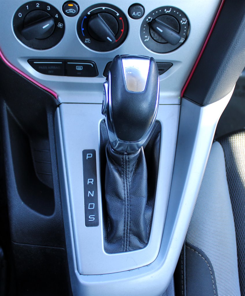 2012 Ford Focus SE photo