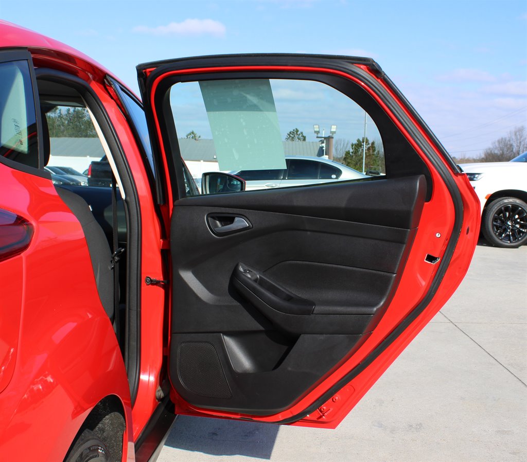 2012 Ford Focus SE photo