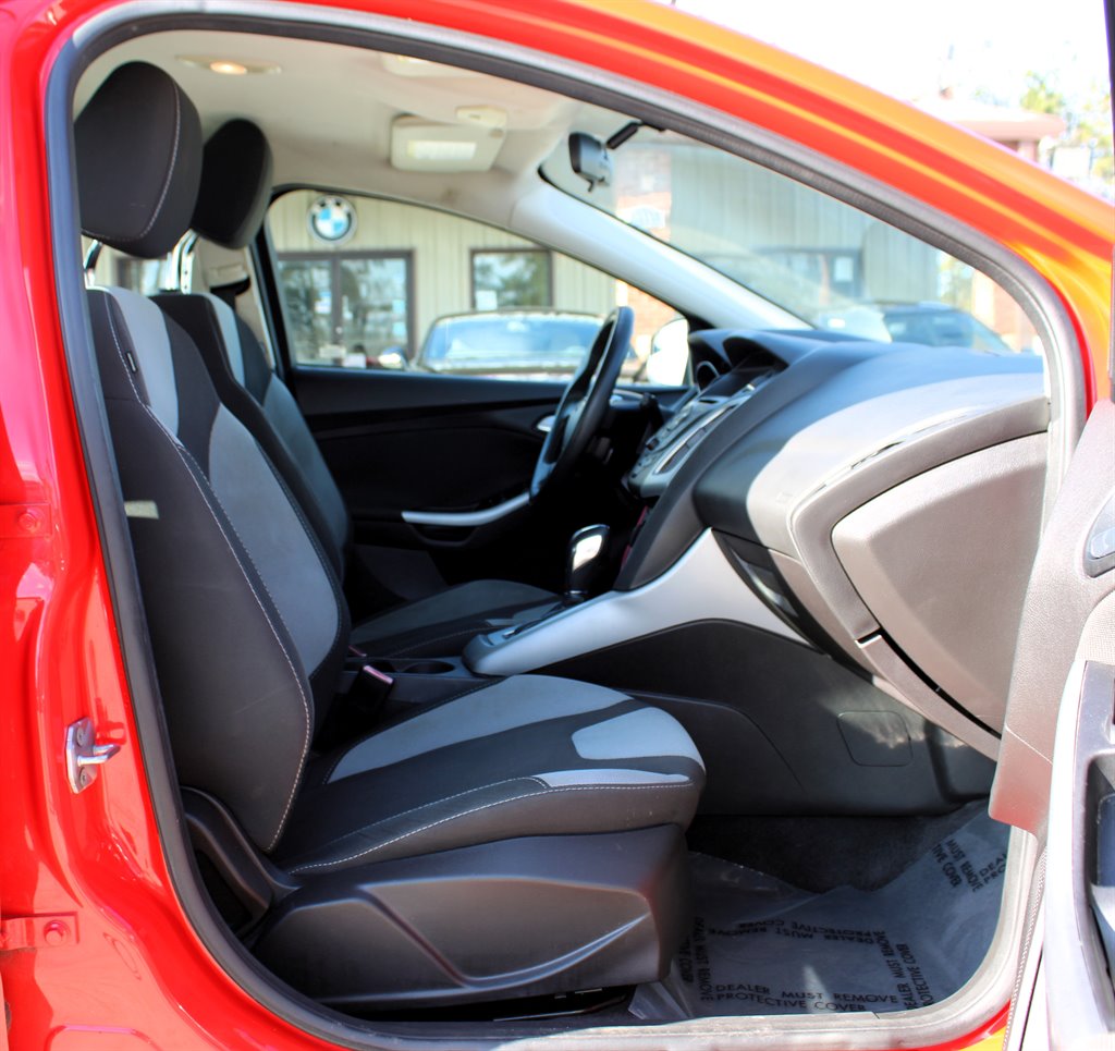 2012 Ford Focus SE photo
