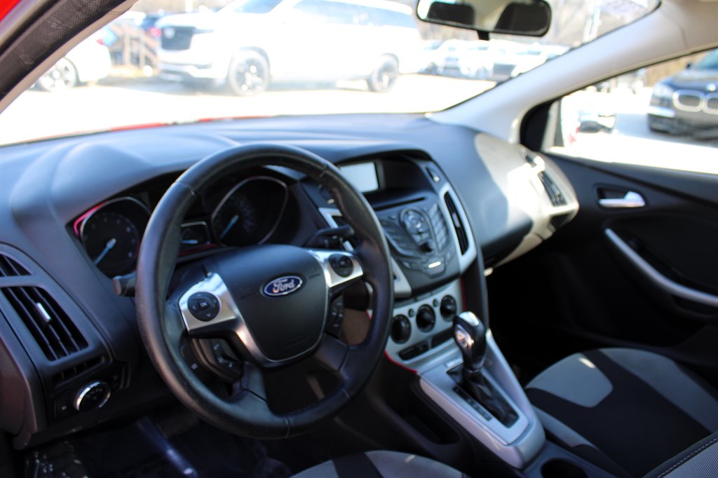 2012 Ford Focus SE photo