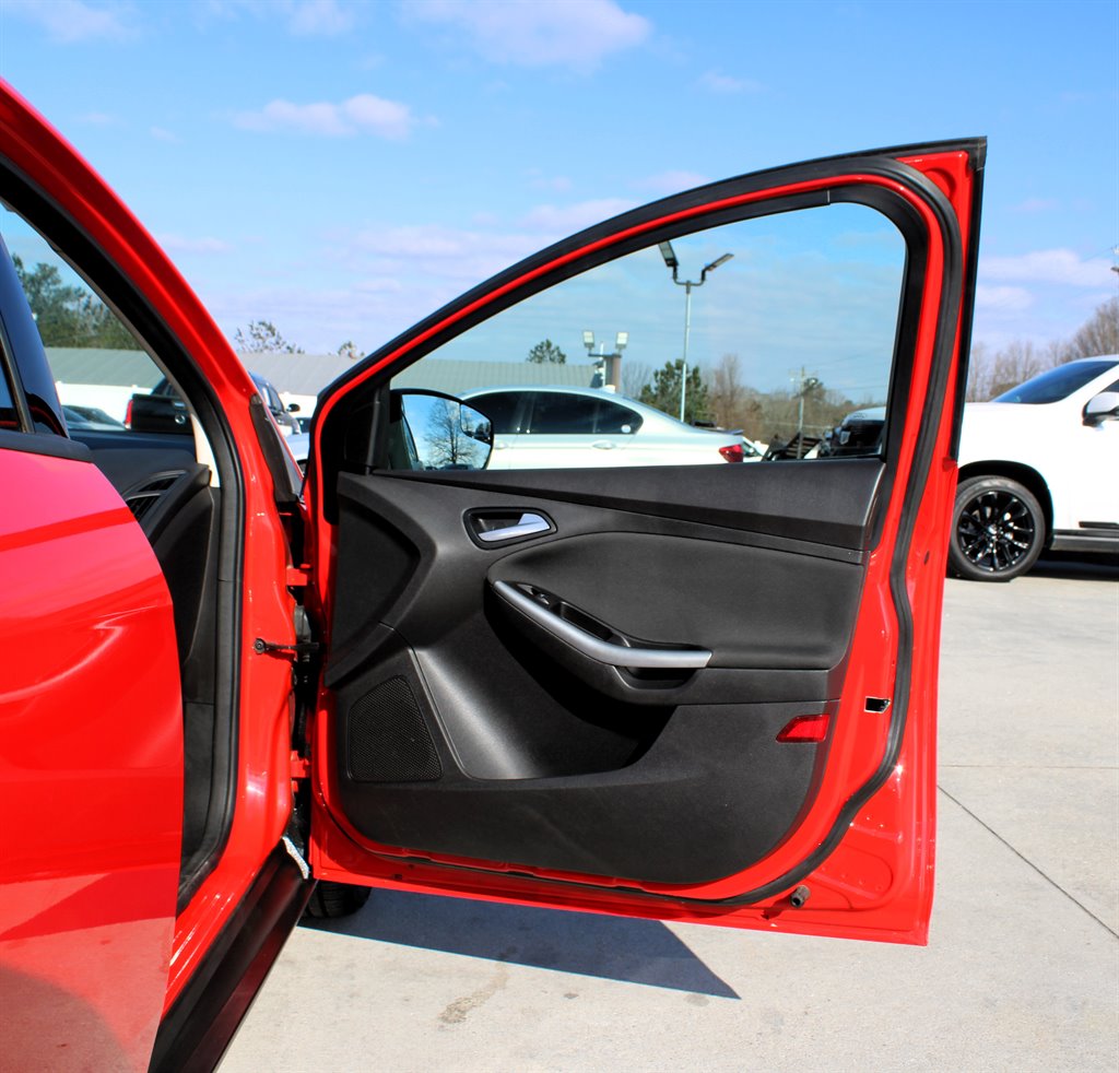 2012 Ford Focus SE photo
