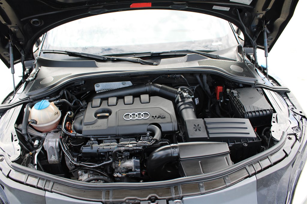 2010 Audi TT 2.0T quattro Premium Plus photo