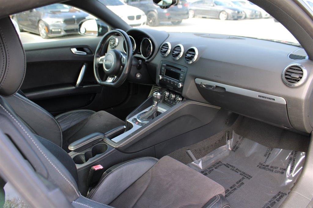 2010 Audi TT 2.0T quattro Premium Plus photo