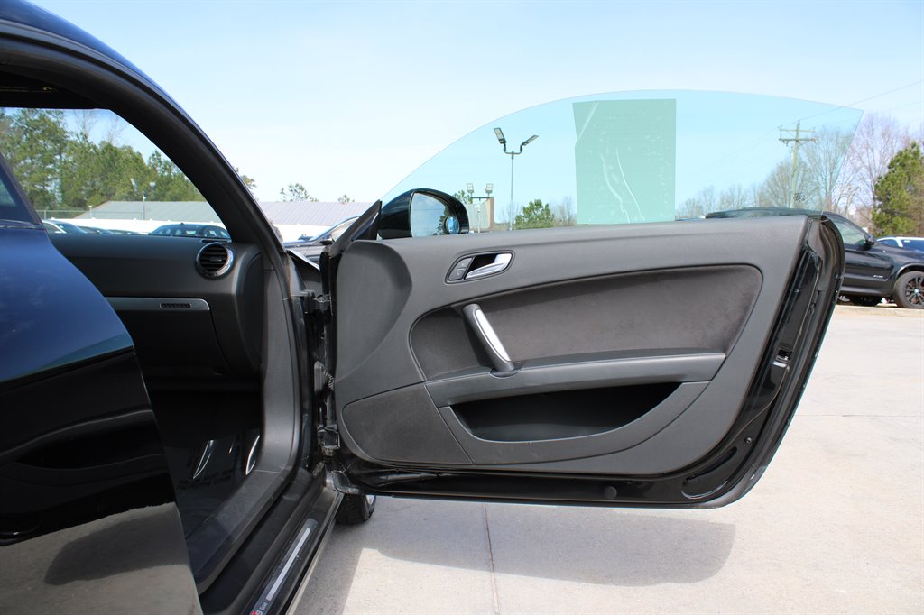 2010 Audi TT 2.0T quattro Premium Plus photo