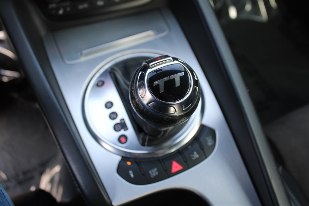 2010 Audi TT 2.0T quattro Premium Plus photo