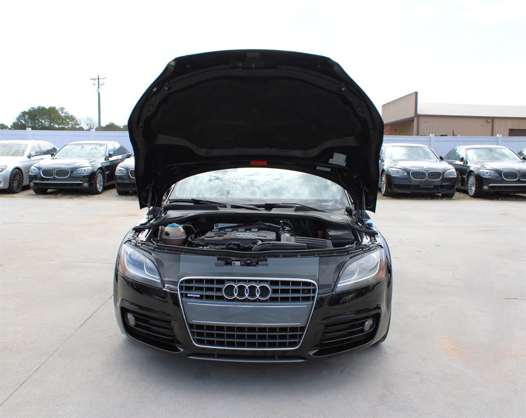 2010 Audi TT 2.0T quattro Premium Plus photo