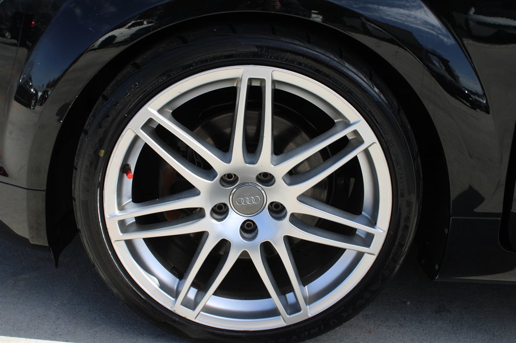 2010 Audi TT 2.0T quattro Premium Plus photo