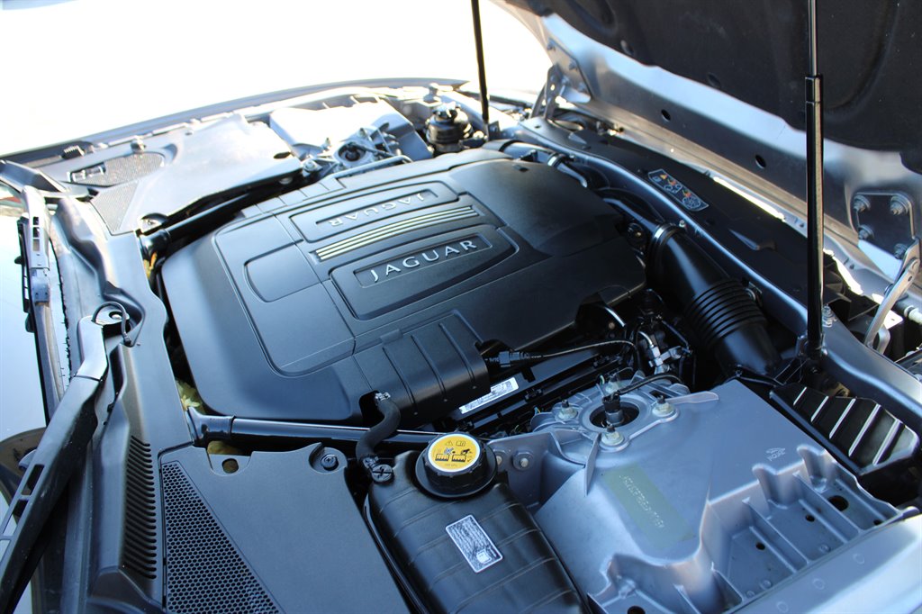 2011 Jaguar XK-Series photo
