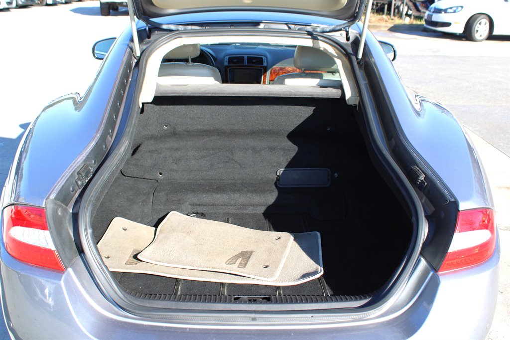 2011 Jaguar XK-Series photo