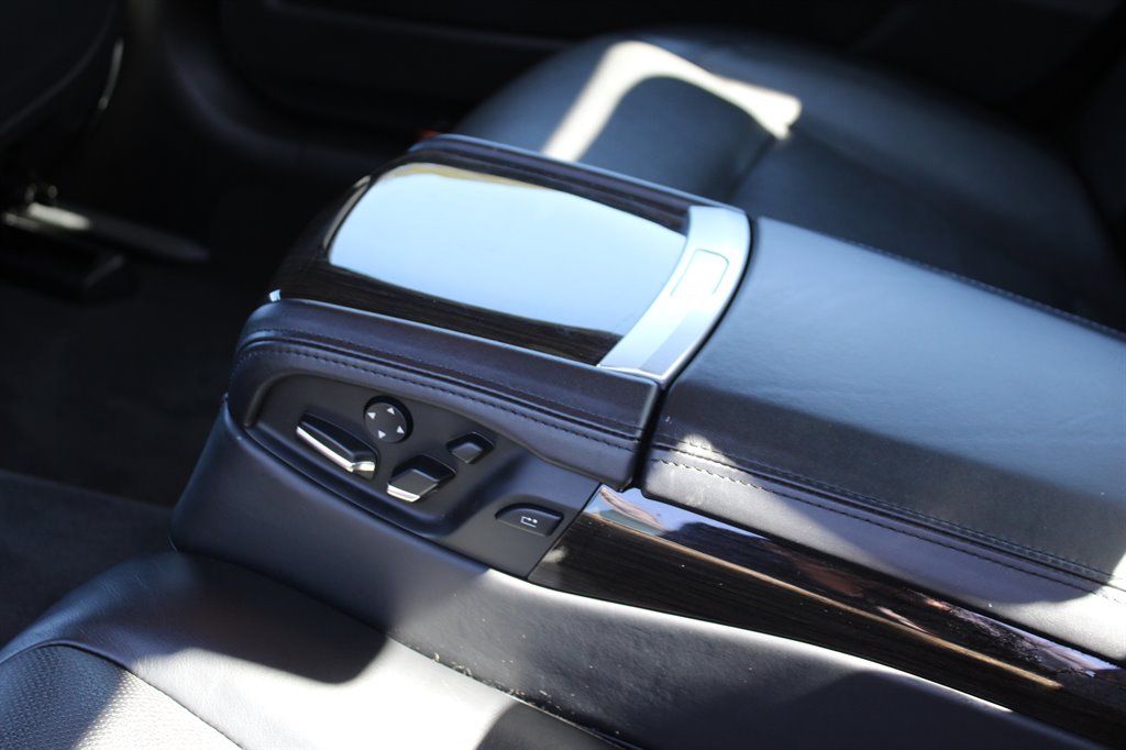 2015 BMW 7-Series 750lxi photo