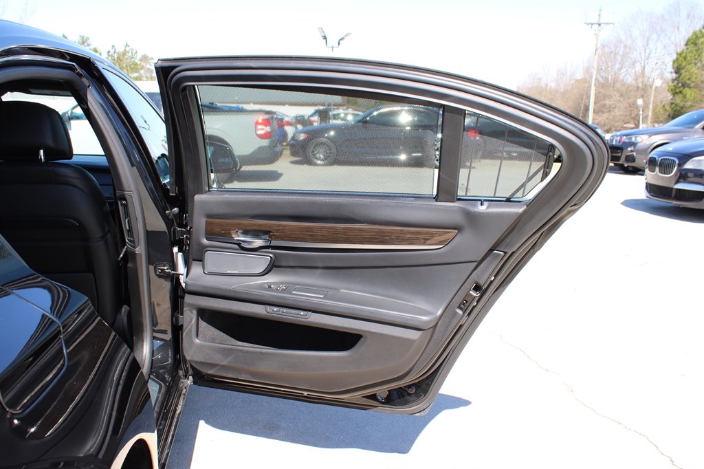 2015 BMW 7-Series 750lxi photo