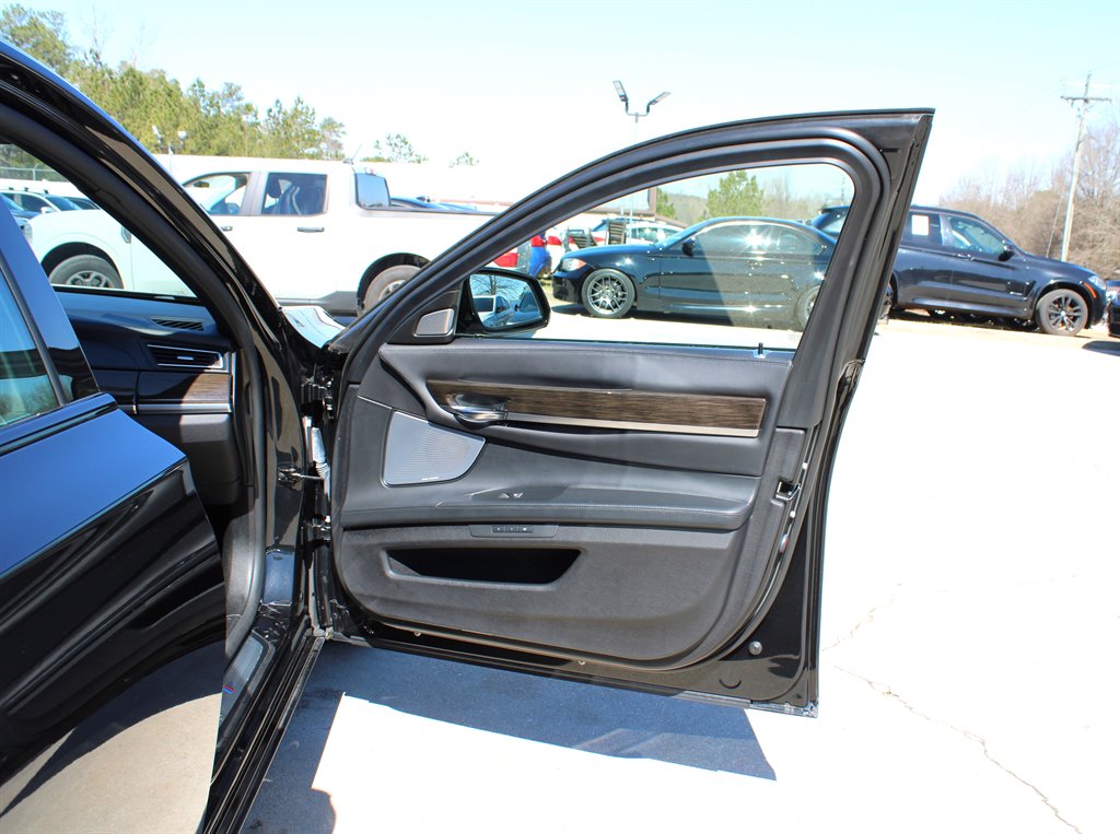 2015 BMW 7-Series 750lxi photo