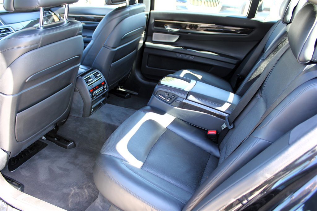 2015 BMW 7-Series 750lxi photo